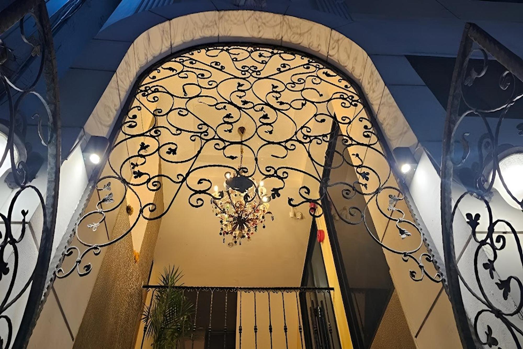 Bnb98 Silom Hotel 방콕 외부 사진