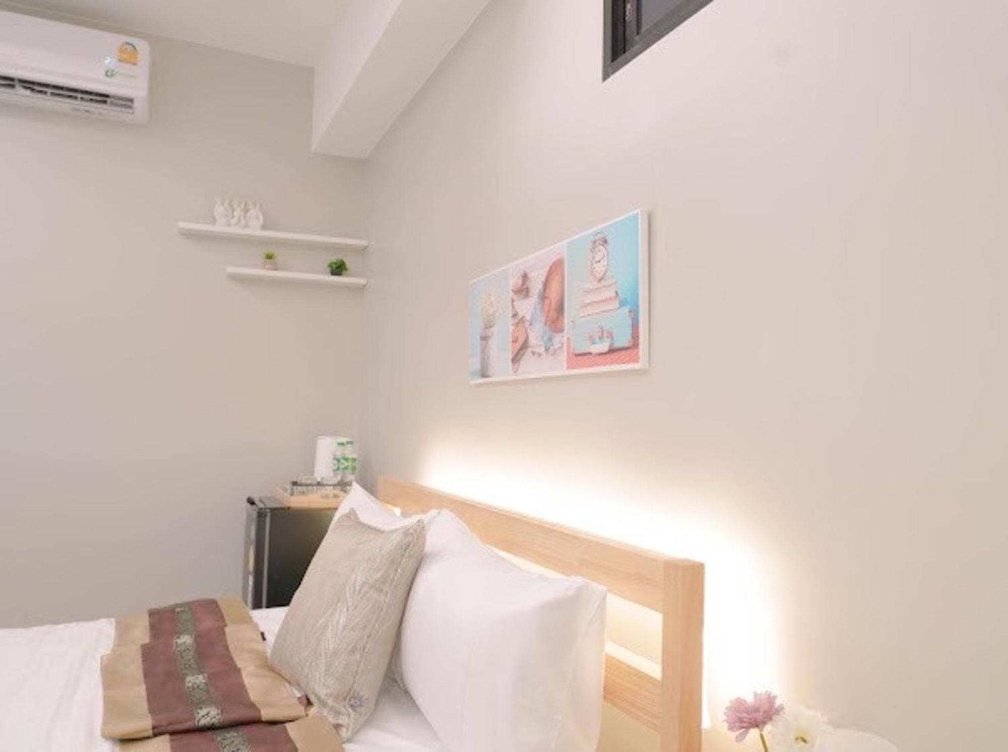 Bnb98 Silom Hotel 방콕 외부 사진