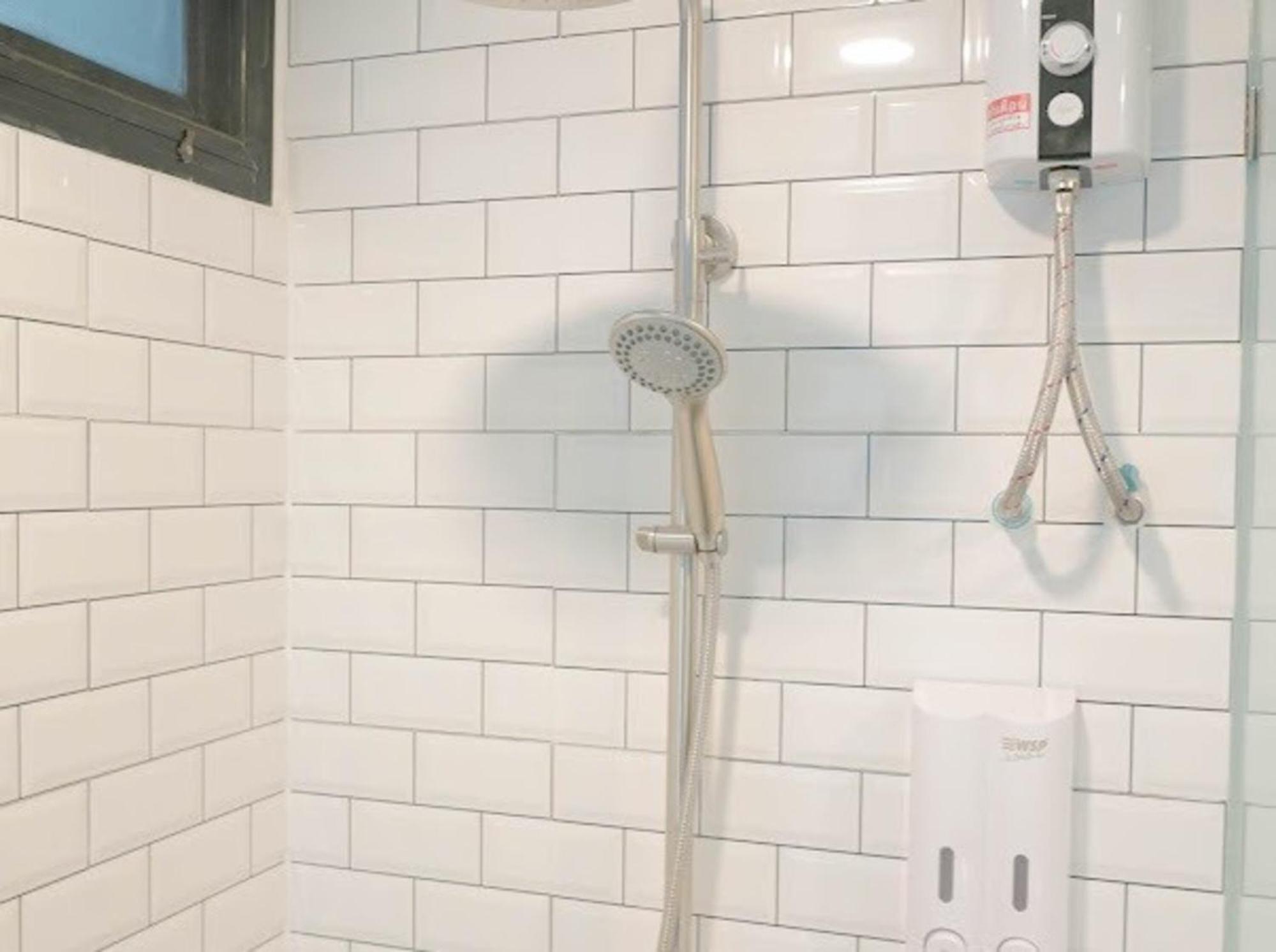 Bnb98 Silom Hotel 방콕 외부 사진