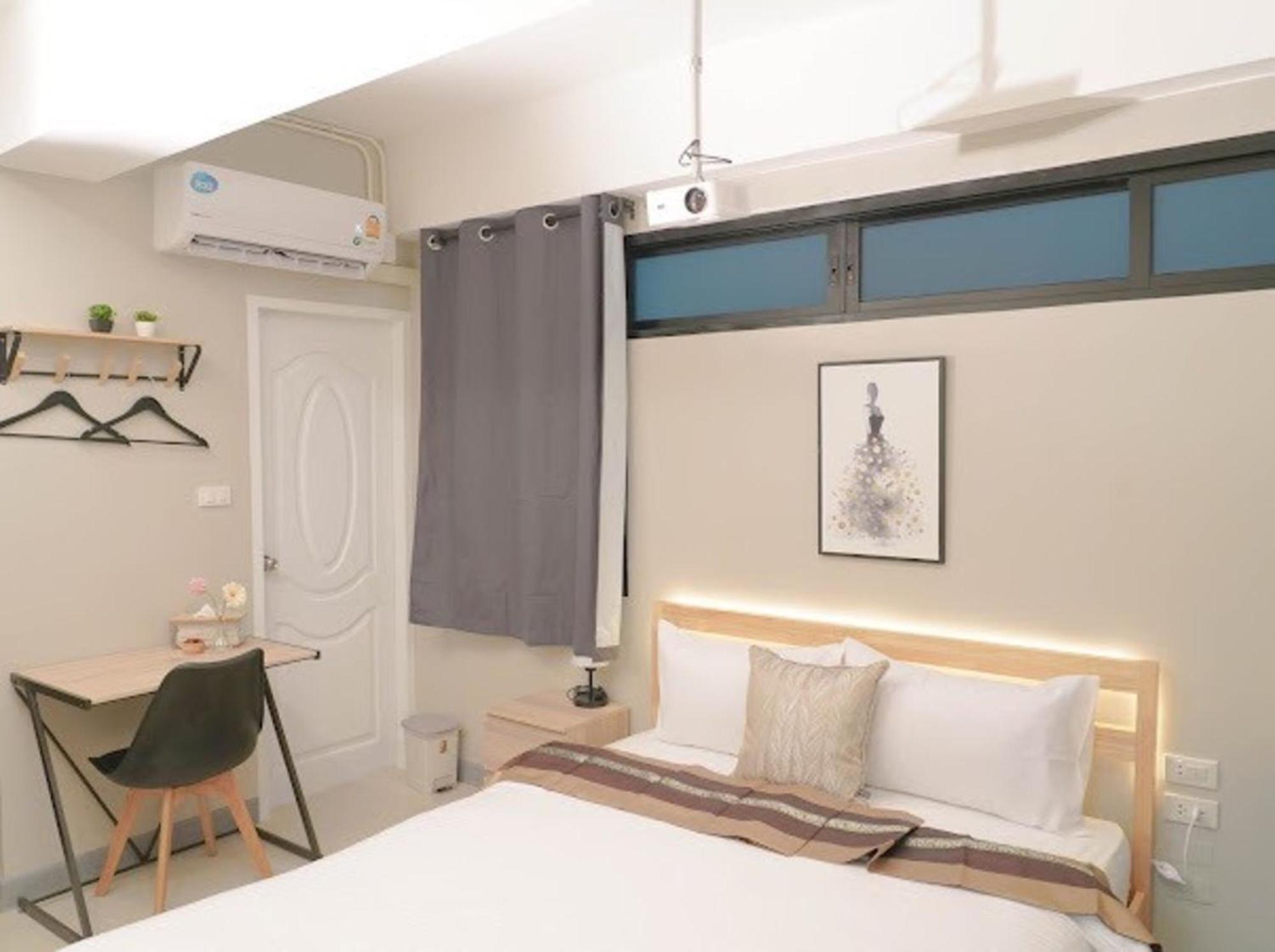 Bnb98 Silom Hotel 방콕 외부 사진