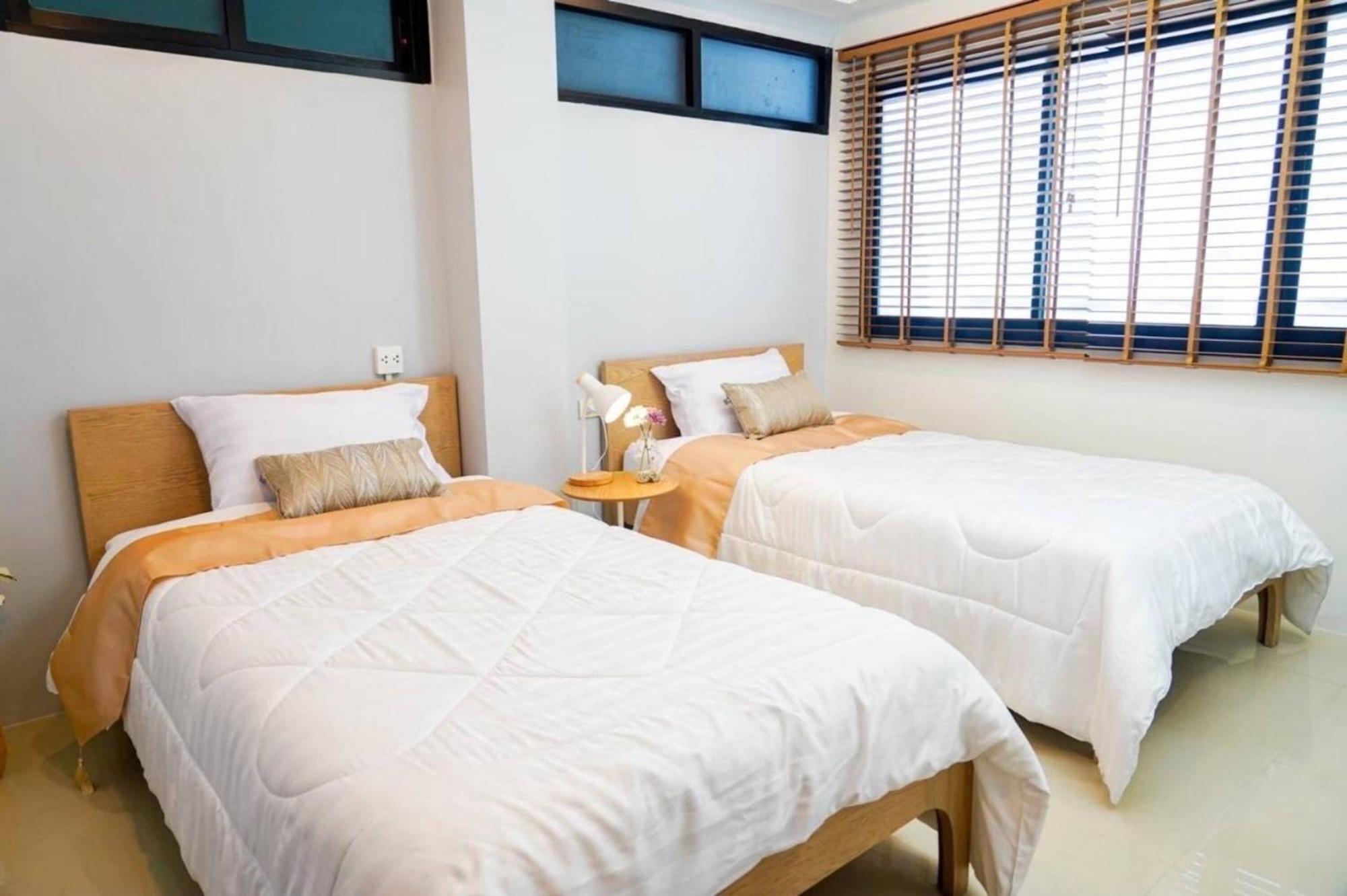 Bnb98 Silom Hotel 방콕 외부 사진