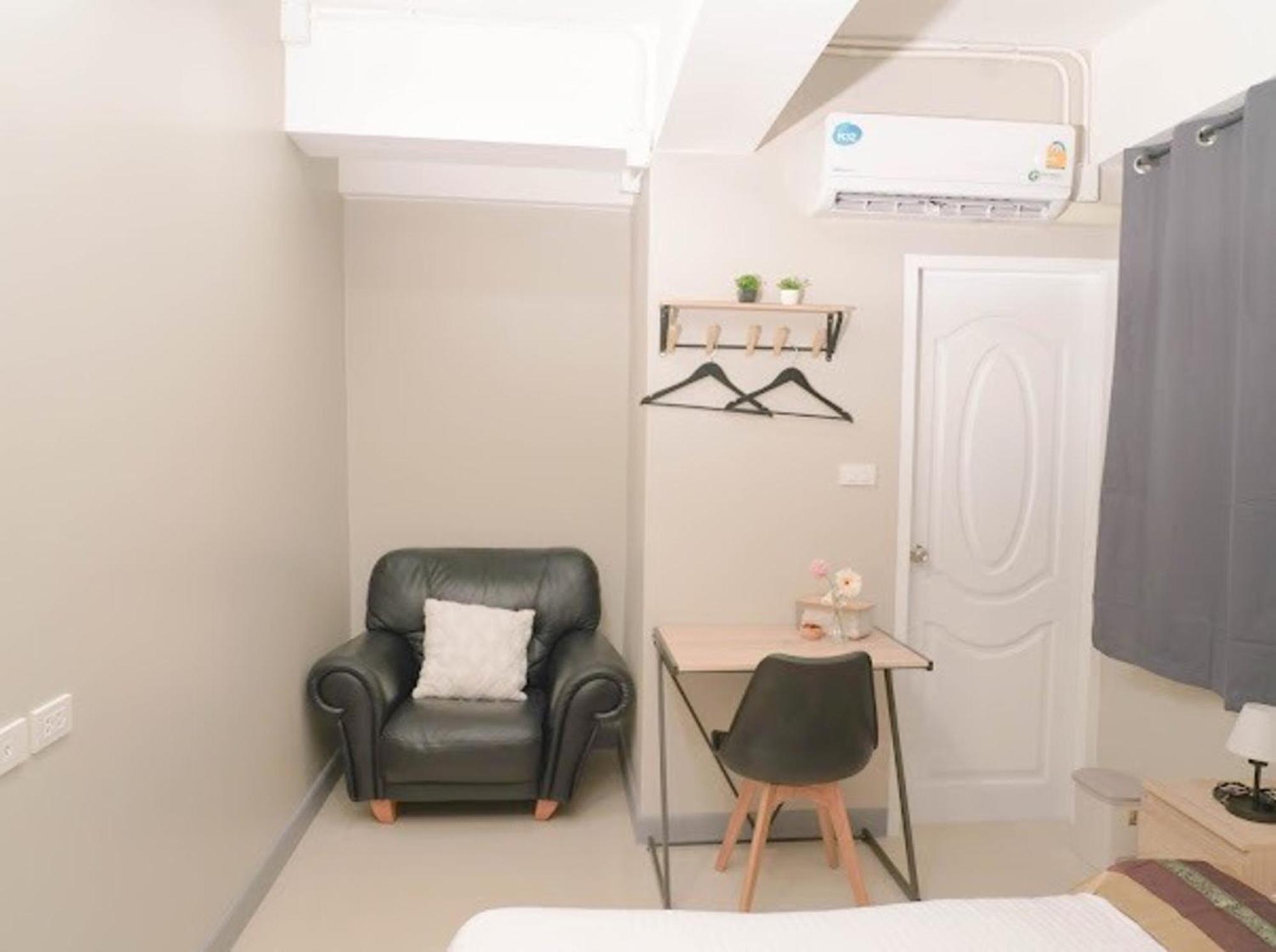 Bnb98 Silom Hotel 방콕 외부 사진